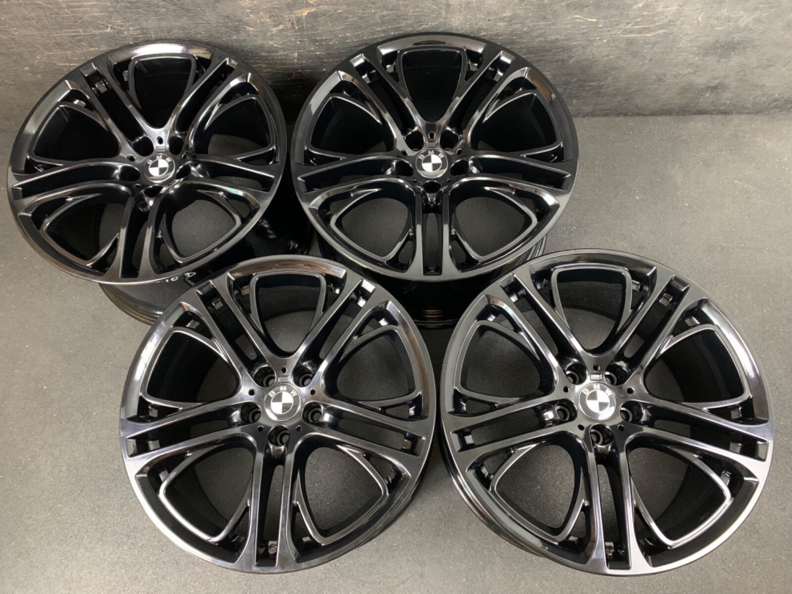 BMW X5 ホイール4本　18in 8JJ PCD120 X6 手渡し可 4) BMW X5 X5M X6 X6M Staggered Gloss Black Powder Coat