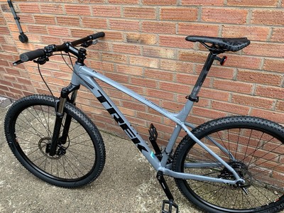 trek marlin 7 evans cycles