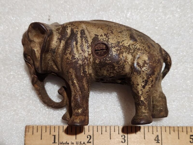 Vintage Small Cast Iron Elephant Coin Bank. 4.25" x 3". Great detail, display. 