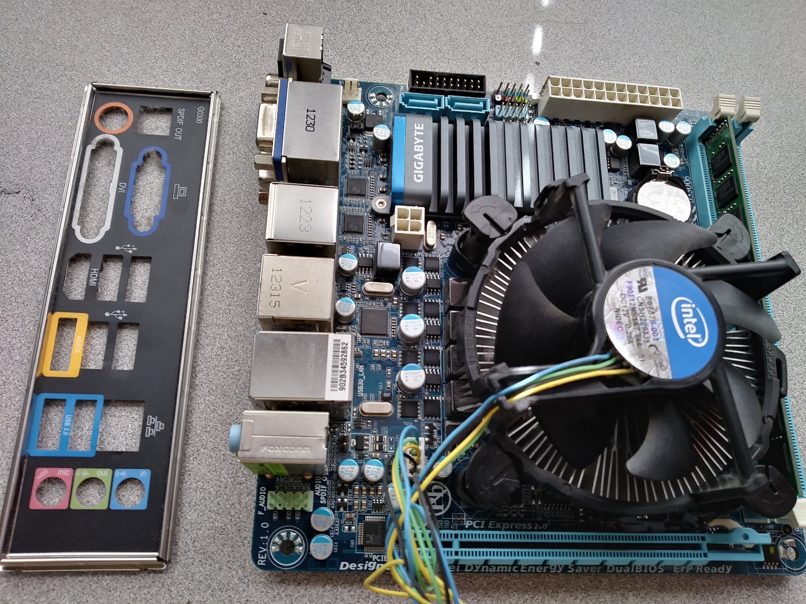 Gigabyte GA-H61N-USB3 1155 Motherboard Mini-ITX w/ HDMI & Intel Pentium G630 cpu