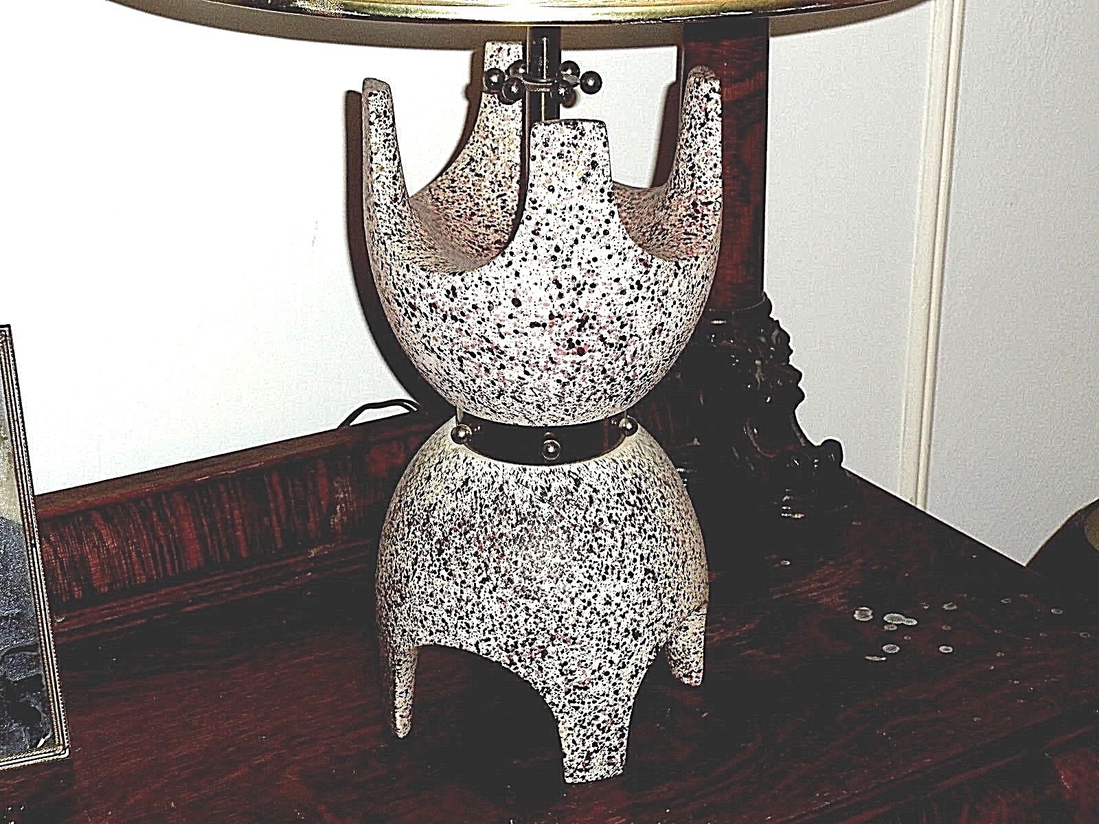 VINTAGE (1960's) TABLE LAMP - FANTASTIC ART DECO WOMAN - SPUN HAIR SHADE