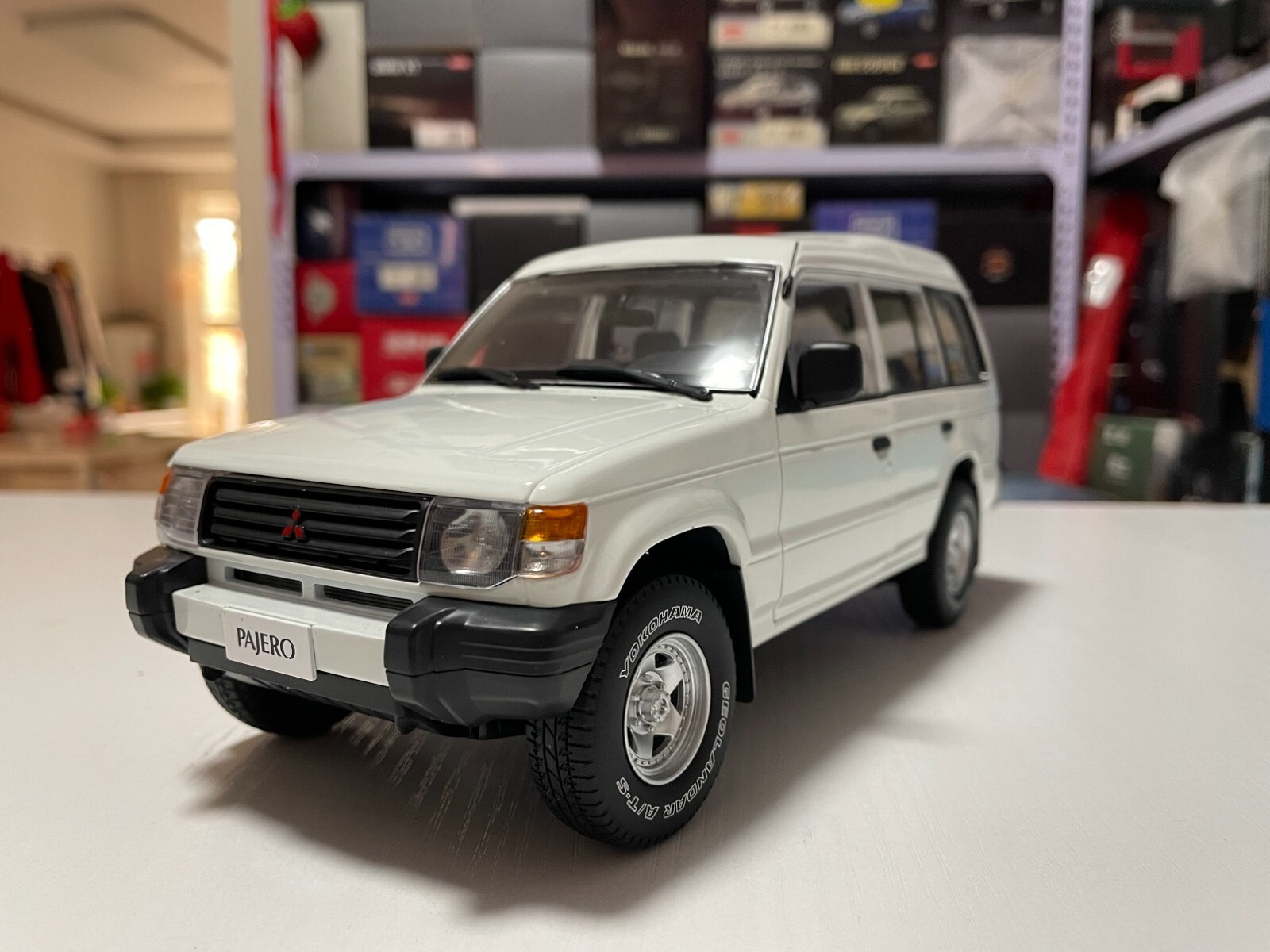 1:18 Mitsubishi Pajero V31 V33 car model Classic old off