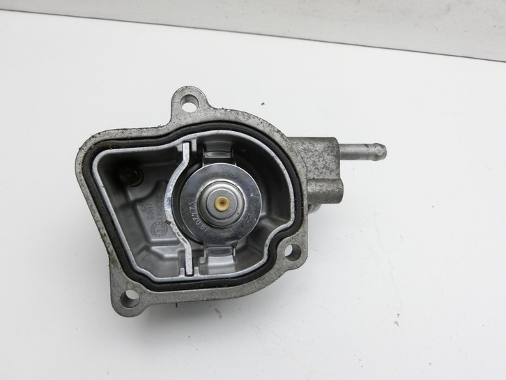 Mercedes CL203 C220 04-08 CDI 2,1 110KW Thermostat Flansch Thermostatgehäuse Mercedes CL203 C220 04-08 04.07.2006... Vorschau 3