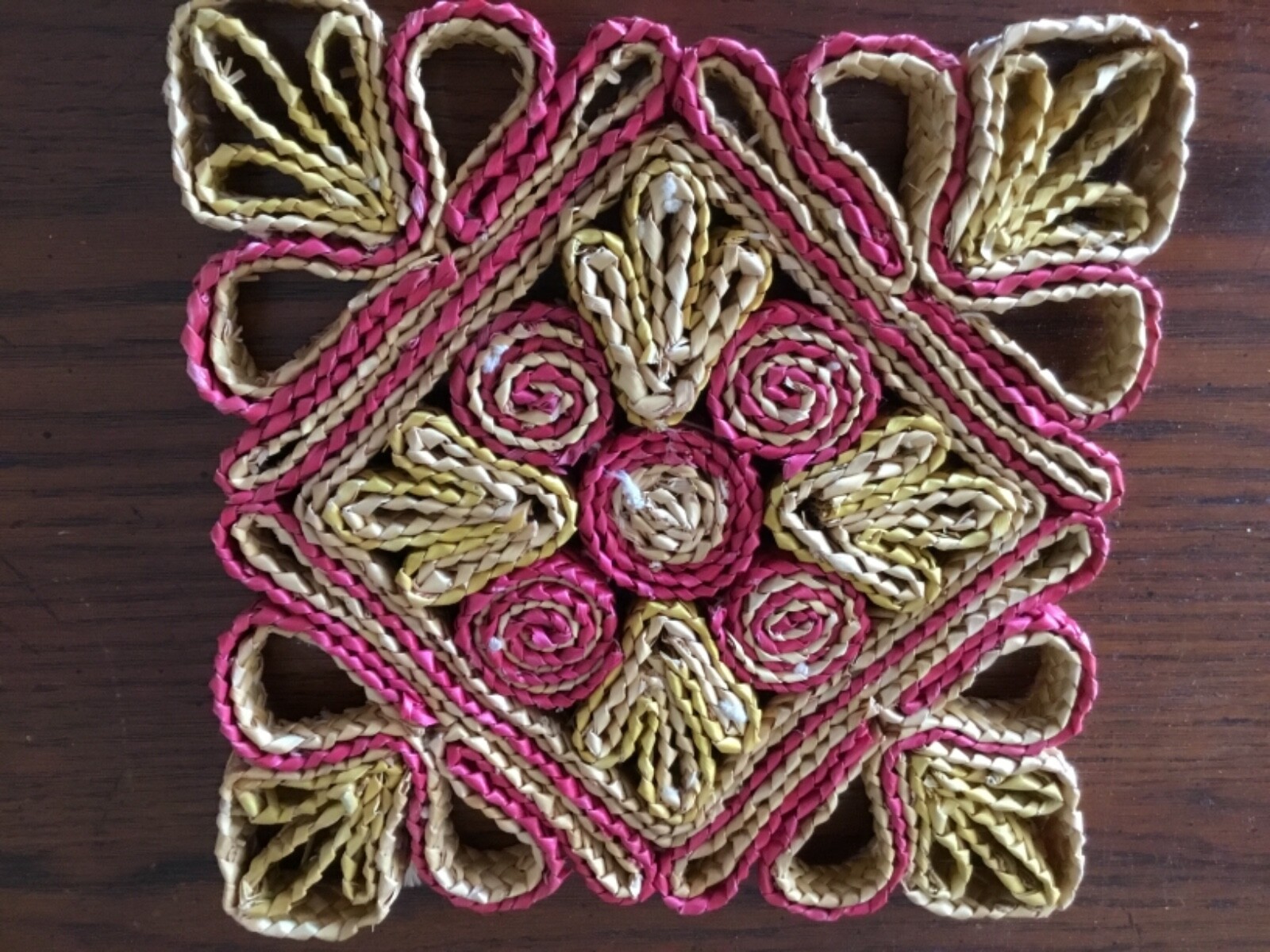 Lot of 4 Colorful Vintage Ratan Straw  Woven Hot Pads