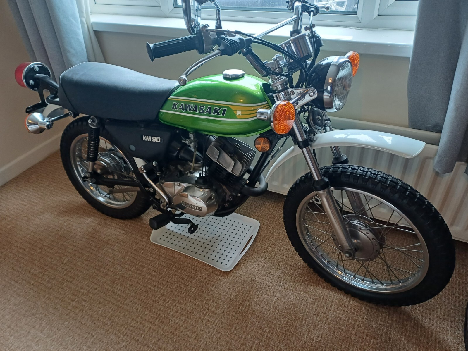 km90 カワサキ タンク 純正