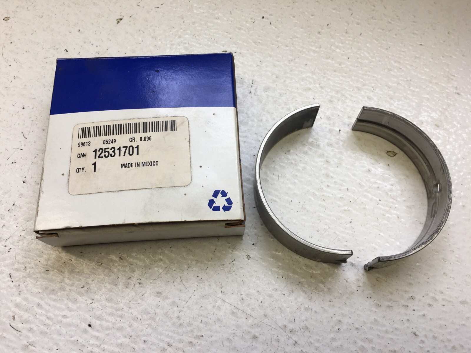 GM NOS 1988-96 Chevy GMC Pickup Truck Diesel Crankshaft Bearing Set 12531701 GM NOS 1988-96 Chevy GMC Pickup Truck Diesel Crankshaft Bearing Set 12531701
