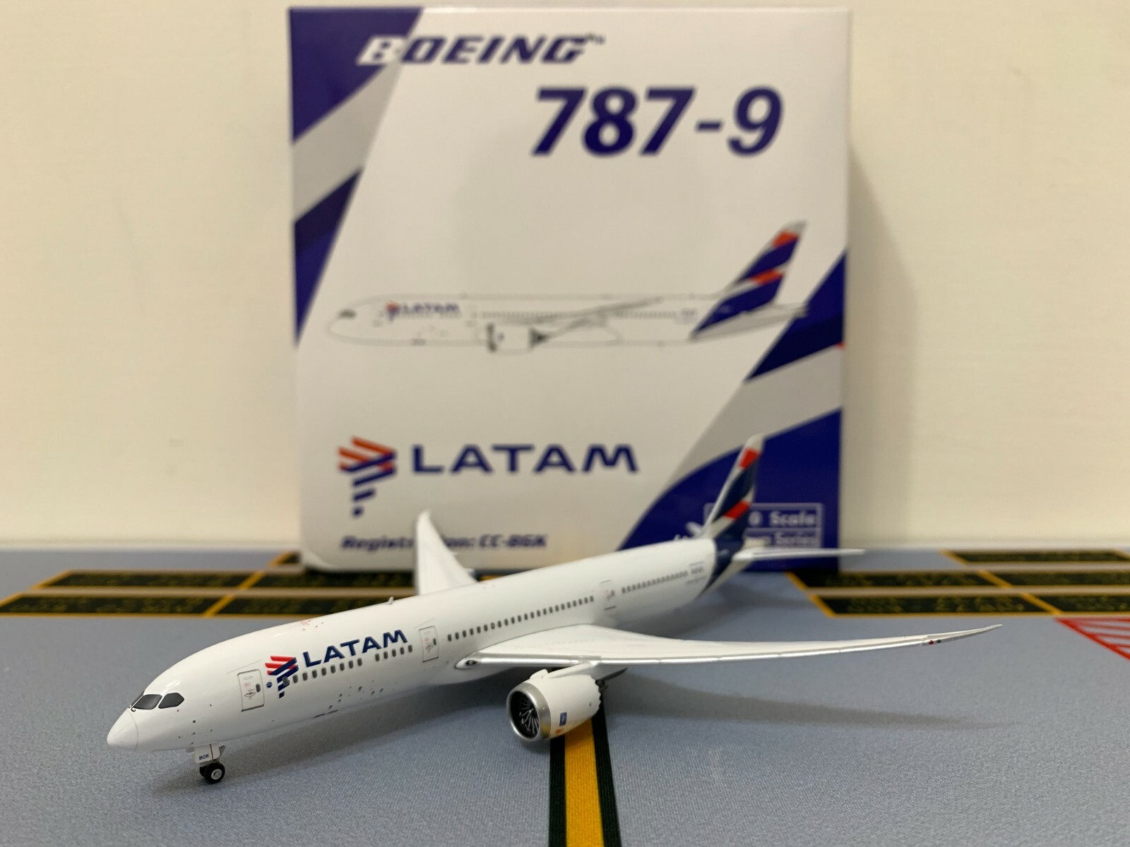 phoenix 1/400 中国南方航空 B787-8 China Southern B787-8 B-2735 Phoenix 1:400 – Diecastbird