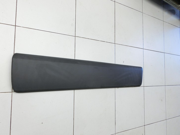 Renault Trafic II 06-14 Kasten Türleiste Beplankung Rechts Vorne Aussen Renault Trafic II 06-14 31.01.2007 gebraucht Vorschau 2