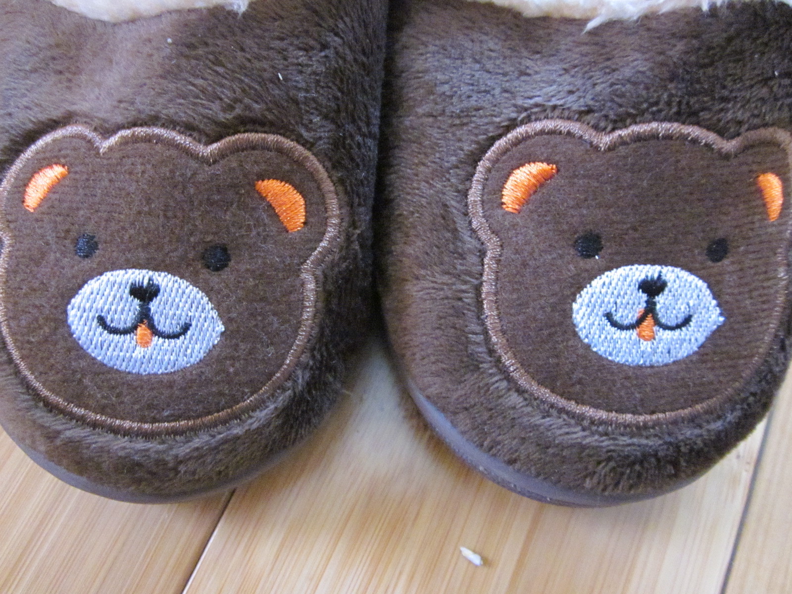 Toddler BOY slippers size M 7 – 8 brown bear New with tags