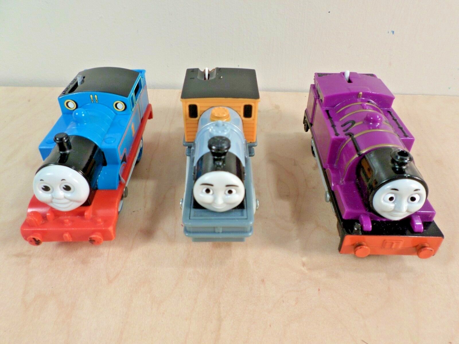 Thomas the Tank Engine~Tomy 1992~Bash~5 Train Cars~Motorized Trains with Cars