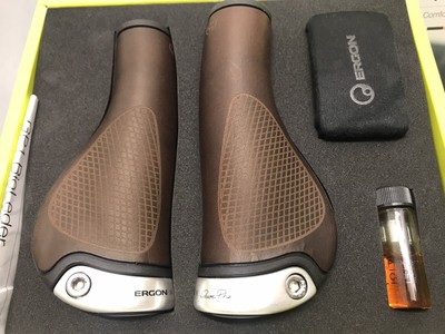 LEFT Open Box RIGHT ERGON GP1-S Performance Comfort Mtn Bike Grips
