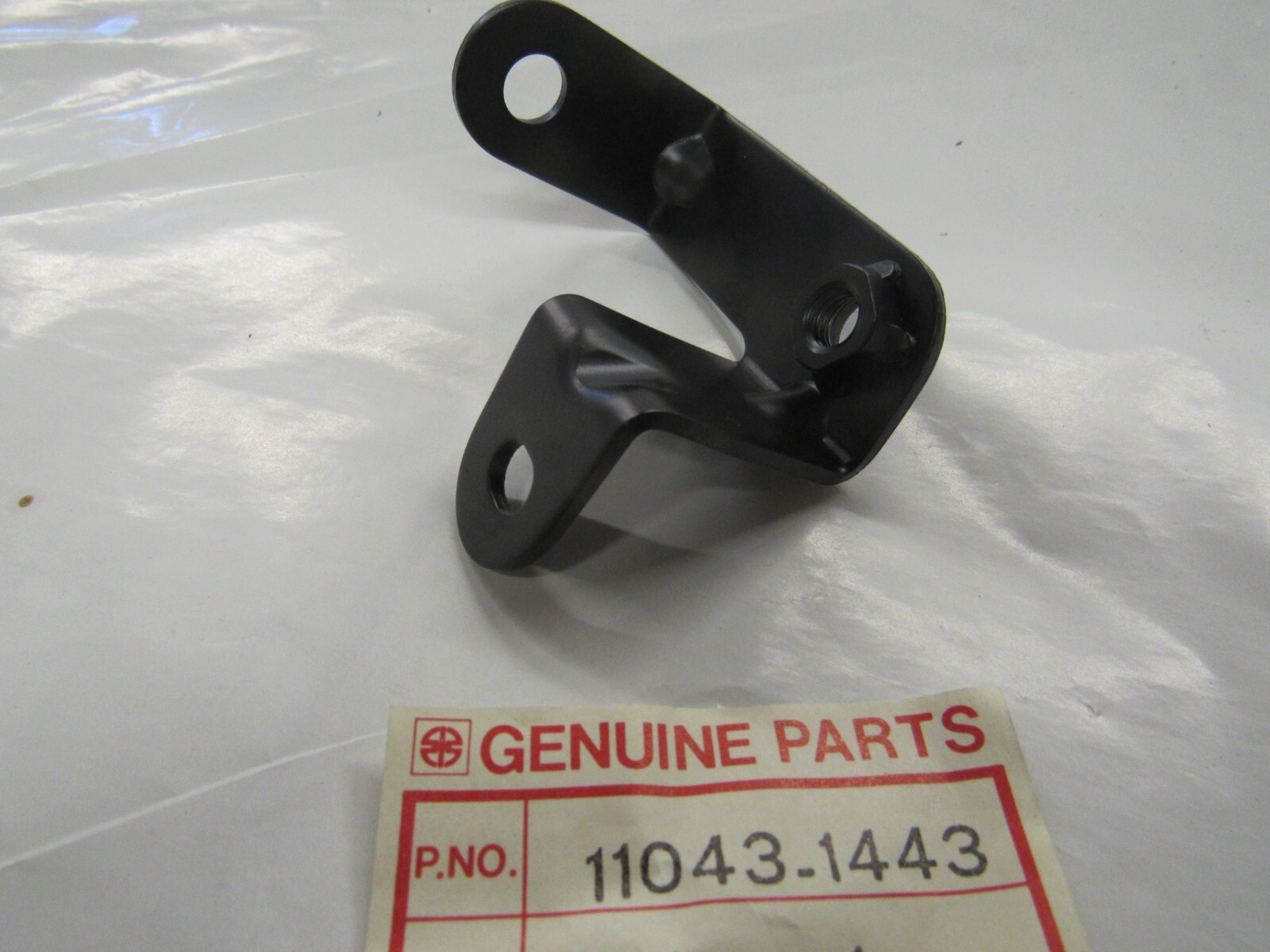 キャップ Kawasaki NOS NEW 11034-1443 GPZ750 84-85 R.H. COWLING