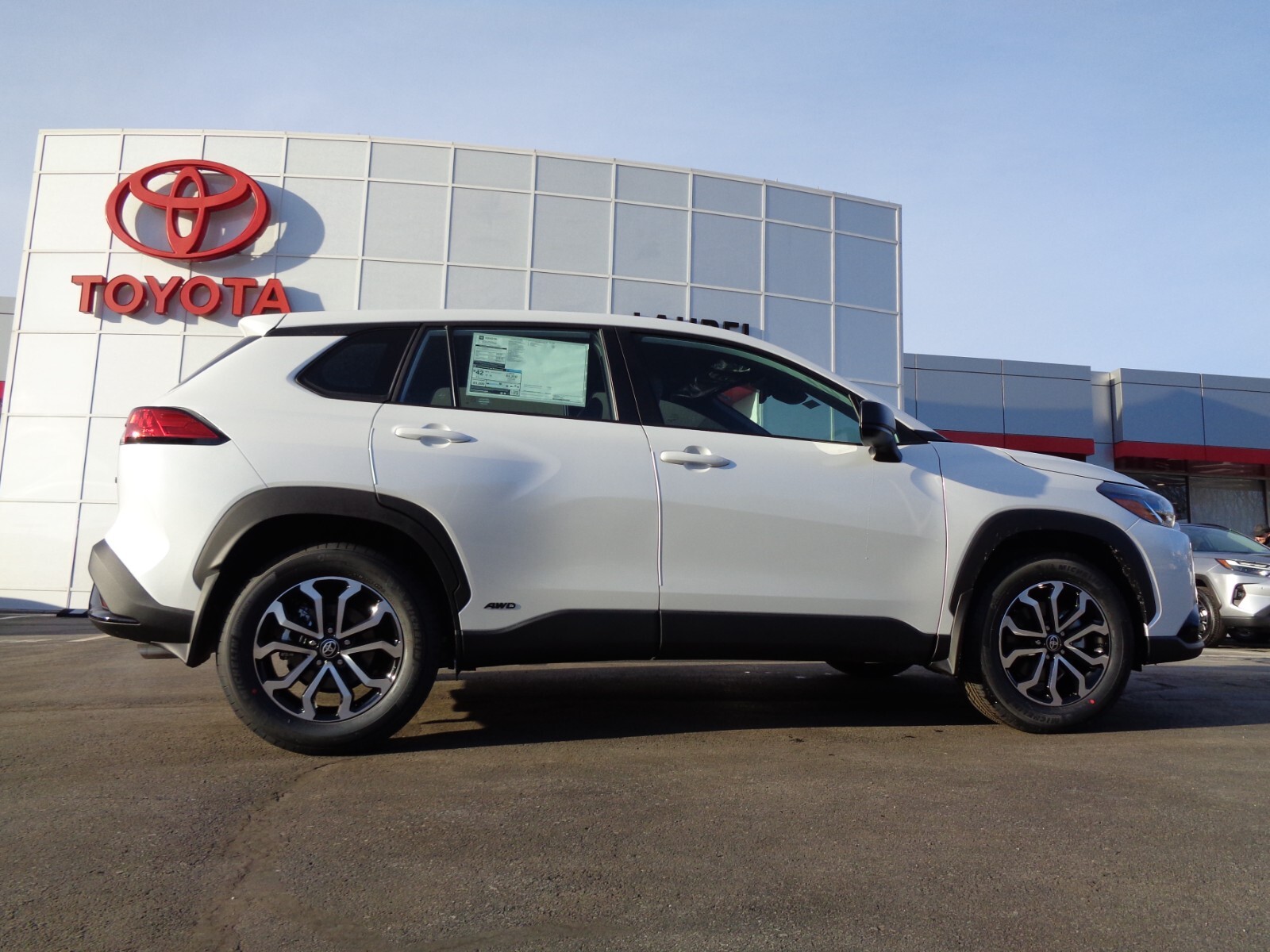 Brand New 2024 Toyota Corolla Cross Hybrid Awd Wireless Carplay