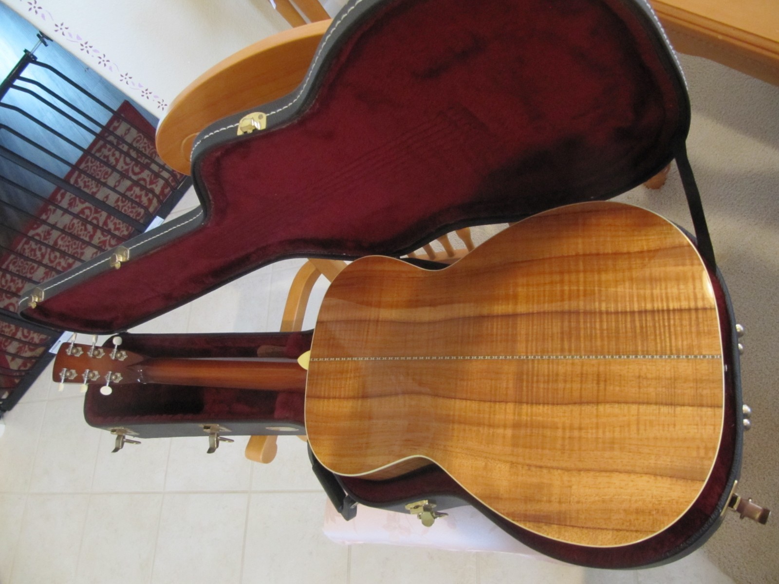 1999 Tippin Adirondack-Koa OM model guitar with OHSC Great condition w/scratches