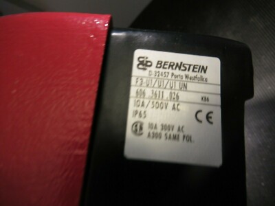 Bernstein AG 606 3-Pedal Not-Aus Fußschalter, 3 Schließer/3 Öffner Tastend