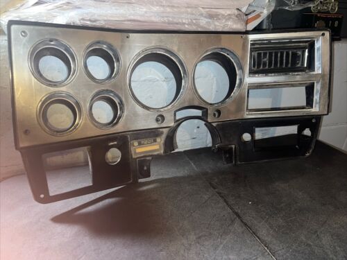 OEM Factory 81-88 Chevy GMC Truck DASH GAUGE BEZEL C10 K5 OEM Factory 81-88 Chevy GMC Truck DASH GAUGE BEZEL C10 K5