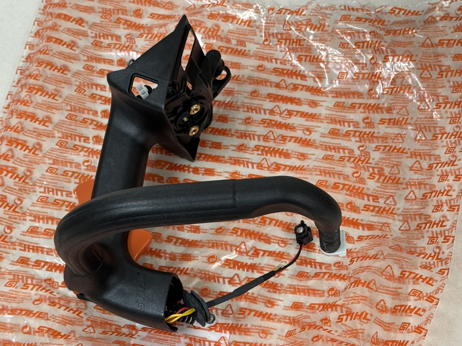 STIHL OEM HANDLE BAR HOUSING 1145 790 1008 FOR MS201TC M - MS 201 TC-M - Picture 2 of 4