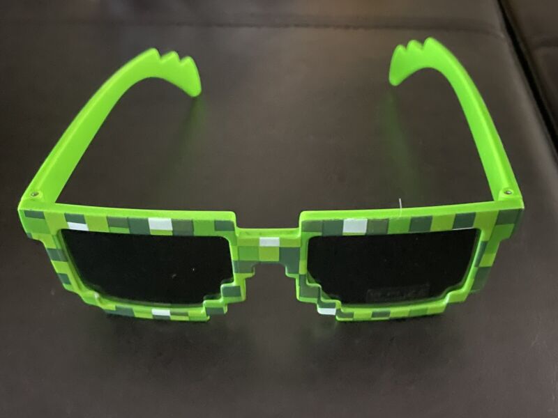 VINTAGE MINECRAFT Kids Sunglasses With UV400  New Old Stock
