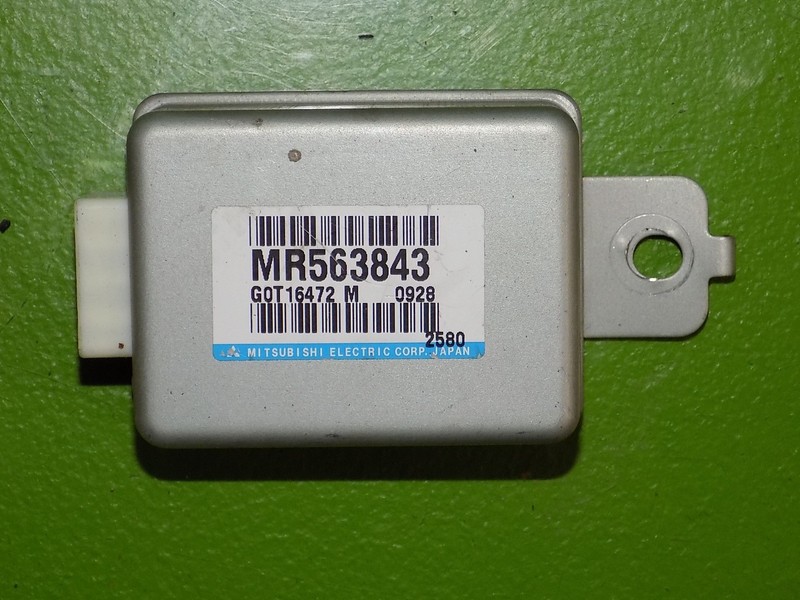 00 01 02 03 04 05 Eclipse OEM MR563843 cruise control module control Galant