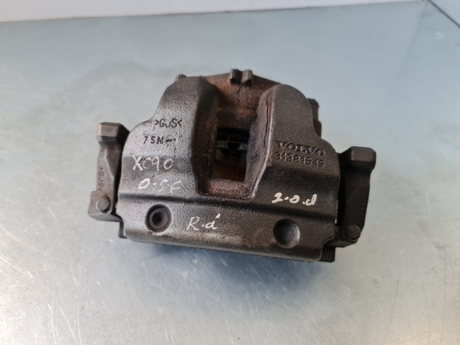 カープ　お宝 Volvo XC90 2.0 Petrol 2018-2020 Right Side Front Brake