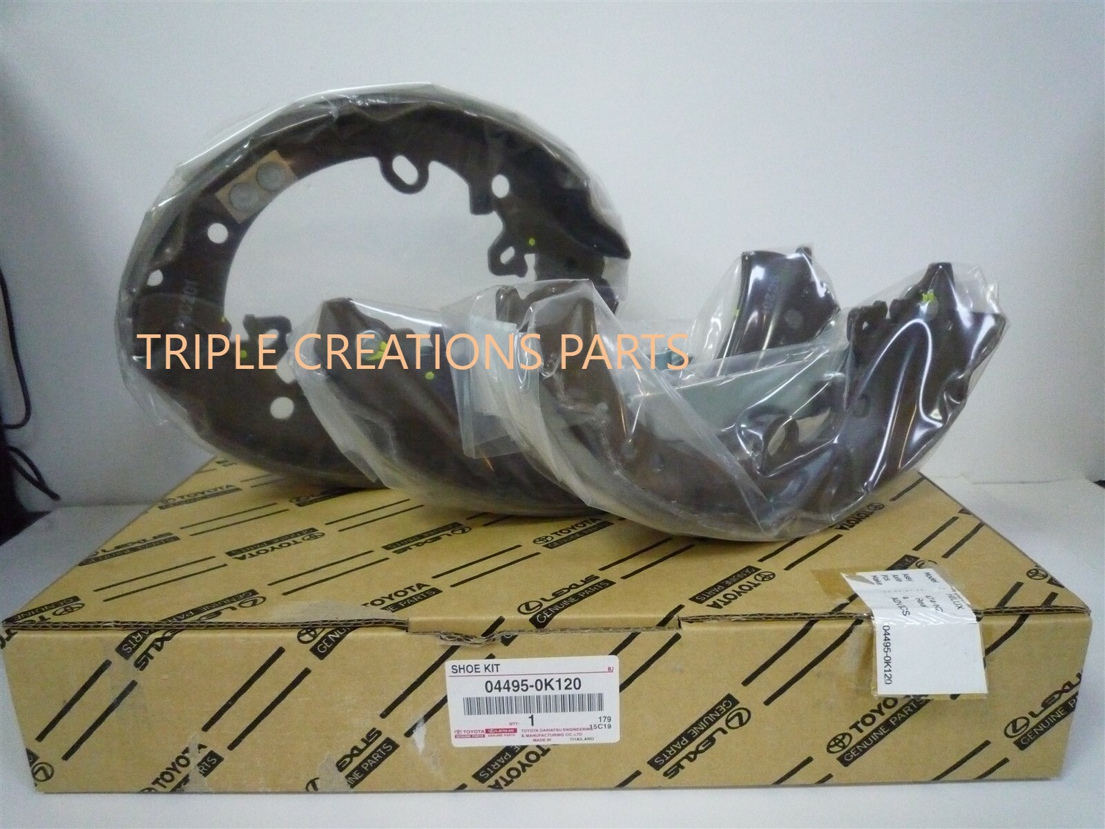 切手104 04495-0K120 GENUINE OEM TOYOTA SHOE KIT, REAR BRAKE