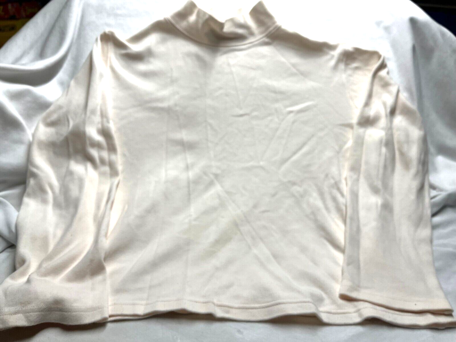 LOT 2966- FIELD GEAR-  Woman's- Ivory turtleneck - Size M