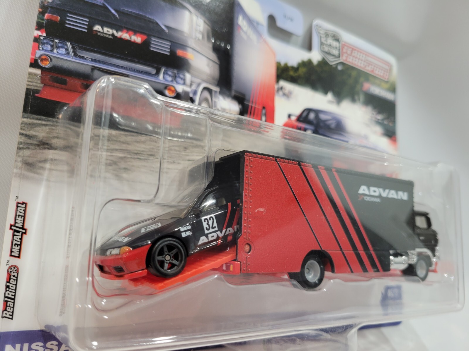 ホットウィール　チームトランスポート　アドバン　GTR　BNR32 R32 Hot Wheels Team Transport Nissan Skyline GT-R BNR32 Sakura