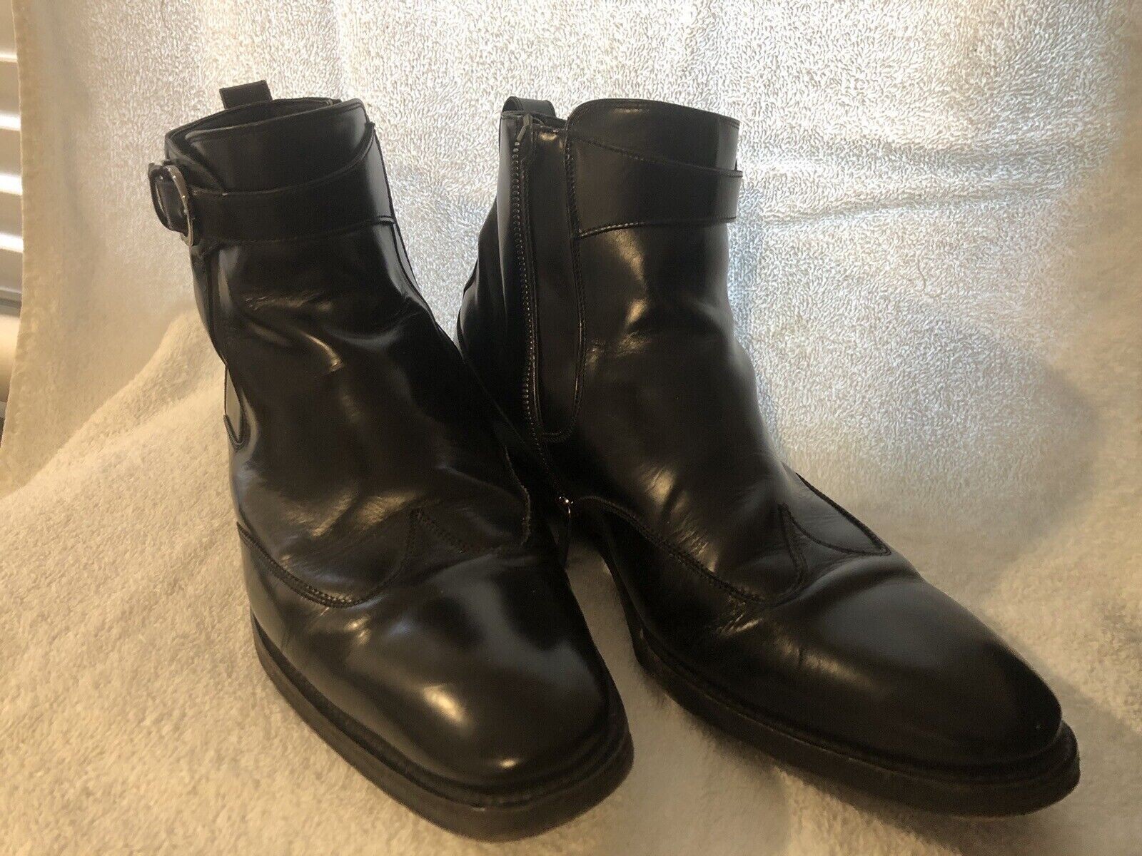 Men's Black Salvatore Ferragamo Italian Wing Tip Zipper