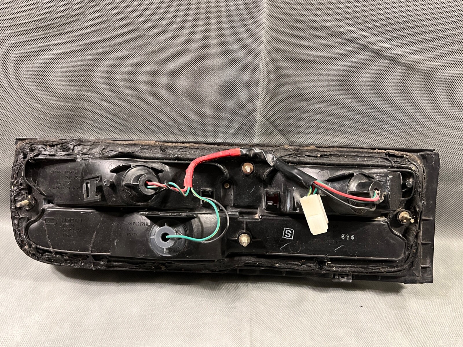 NISSAN Z320 300ZX REAR RIGHT PASSENGER SIDE TAILLIGHT OEM