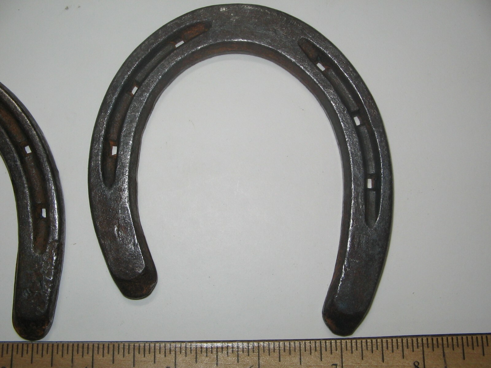 2 Steel horseshoes pony made by Diamond - Hot forged pony 1 @ # 0 and 1 @ # 1