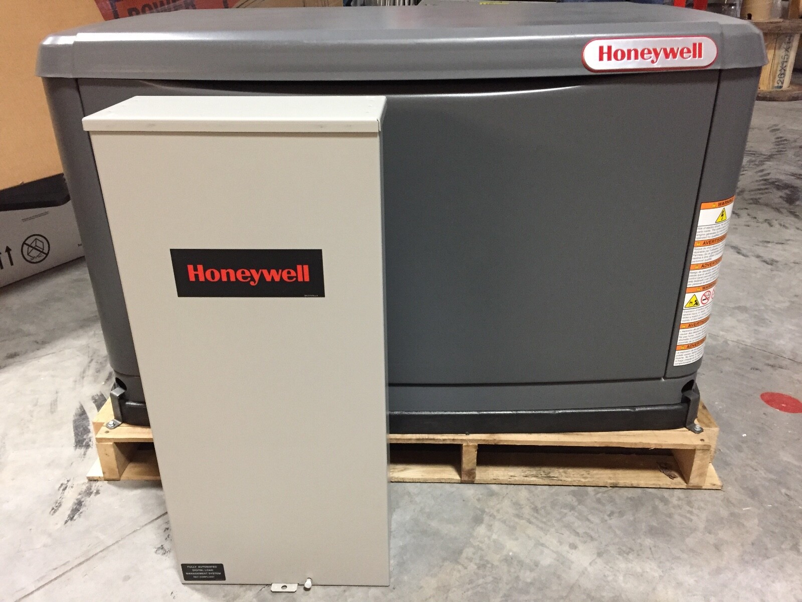 17 kW HONEYWELL GENERAC STANDBY GENERATOR & 200 AMP SE TRANFER SWITCH