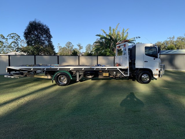 FOR SALE OR SWAP 2010 Hino FD series tow truck tilt/slide | Cars