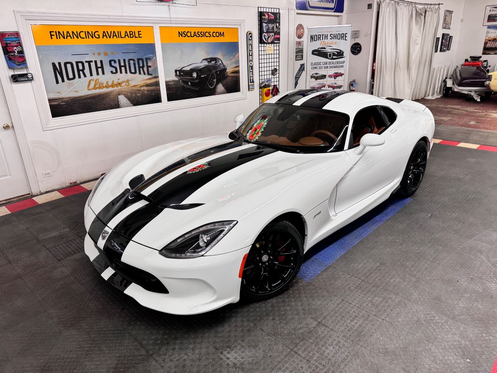 2014 Dodge SRT Viper, Viper White Clear Coat with 3,607 Miles available now!