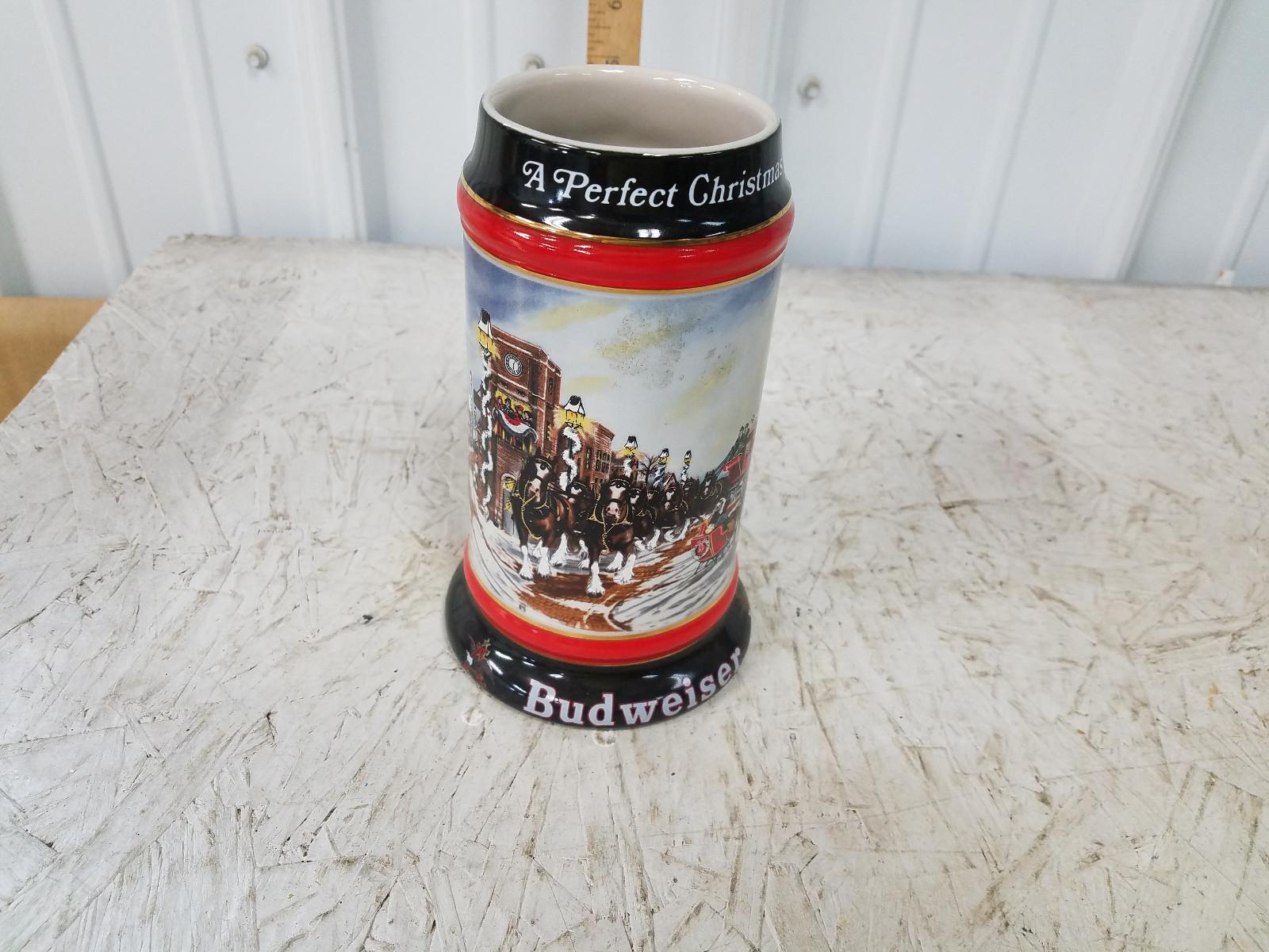 VINTAGE 1992 Budweiser Holiday Beer Stein Mug 