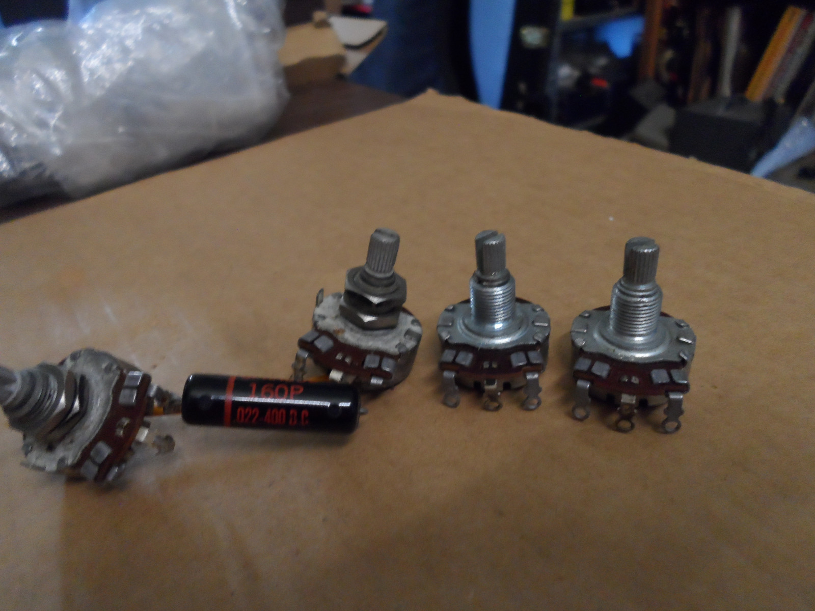 Vintage 1960 Gibson Les Paul Pots Potentimeters & Caps Originals