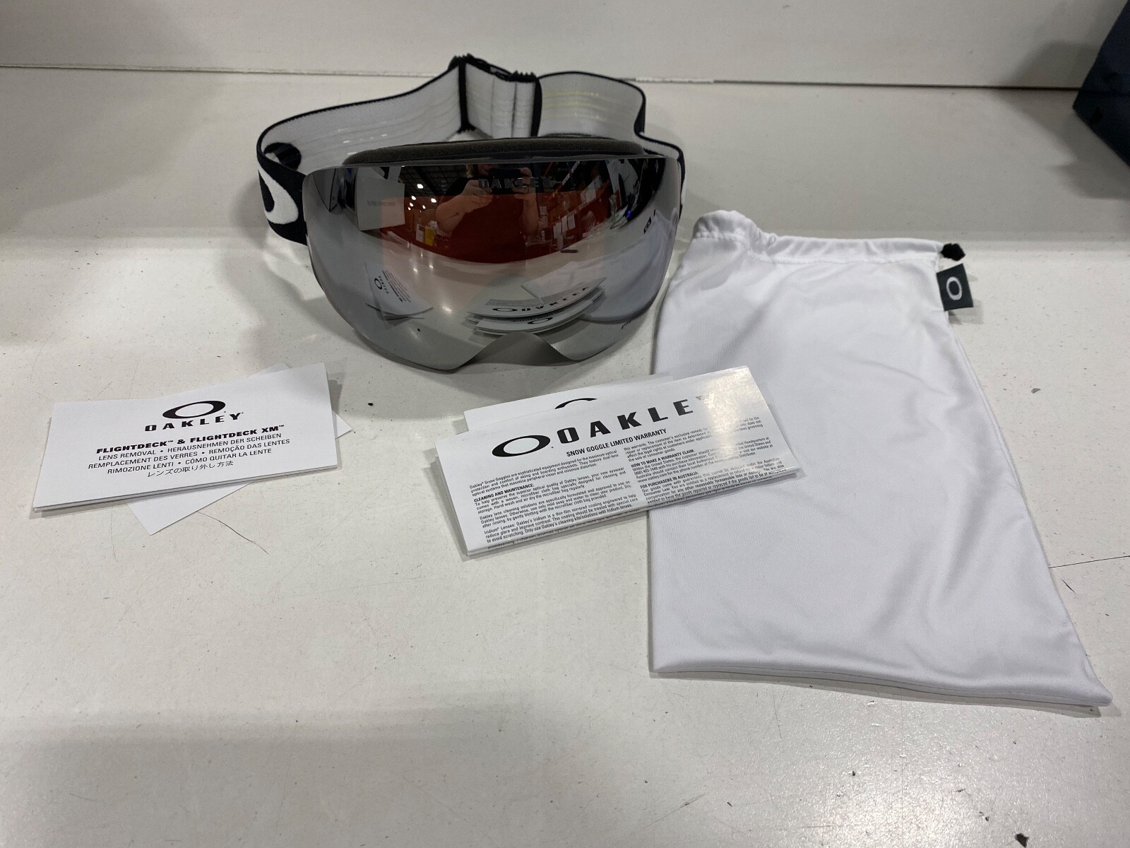 Oakley Flight Deck XM Unisex Adults Snow Goggle - Matte Oakley Flight Deck XM Unisex Adults Snow Goggle - Matte