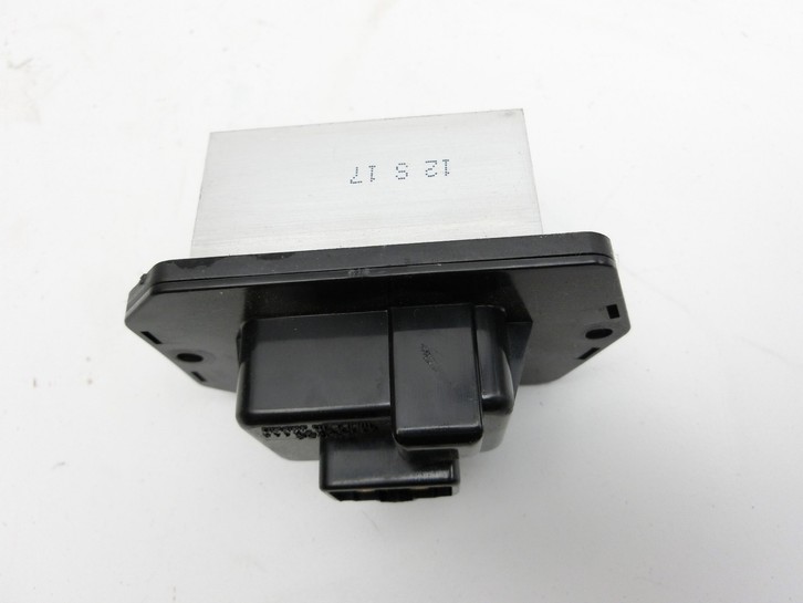 Suzuki Swift IV FZ NZ 12-17 Widerstand Gebläse Lüfter Suzuki Swift IV FZ NZ 12-17 04.07.2016 077800-0710 gebraucht Vorschau 4