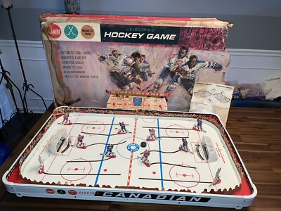 Vintage Rare Munro Gilbert Electric Canadian Table Hockey Game