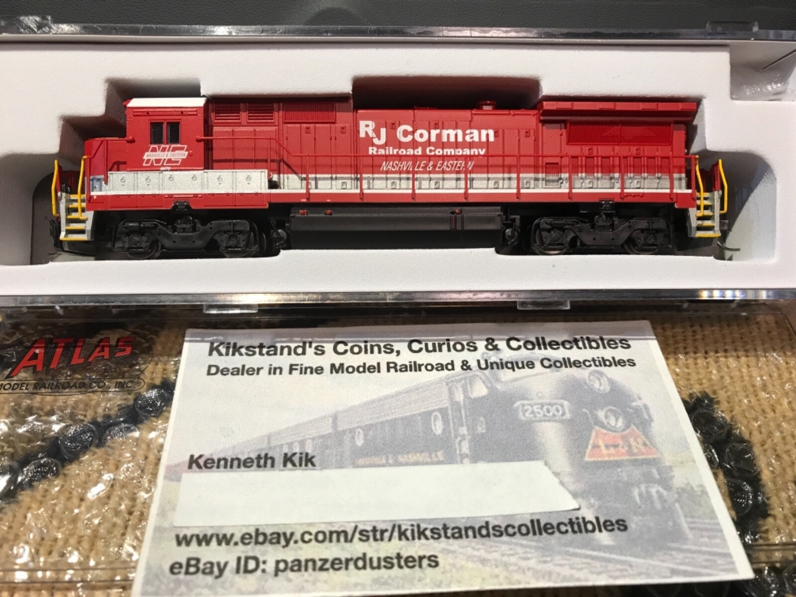 Atlas N - RJ Corman Nashville & Eastern GE Dash 8-40B DCC Atlas N - RJ Corman Nashville & Eastern GE Dash 8-40B DCC