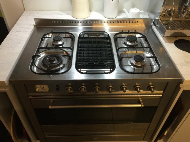 900mm stand alone oven