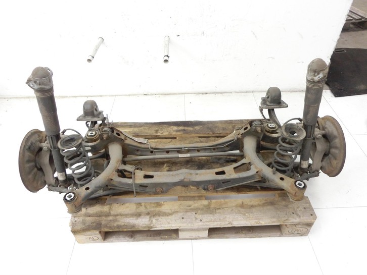 VW Passat 3G 14-19 Kombi Hinterachse Achse Achsträger VW Passat 3G 14-19 11.04.2016 3Q0505235T gebraucht Bild 4