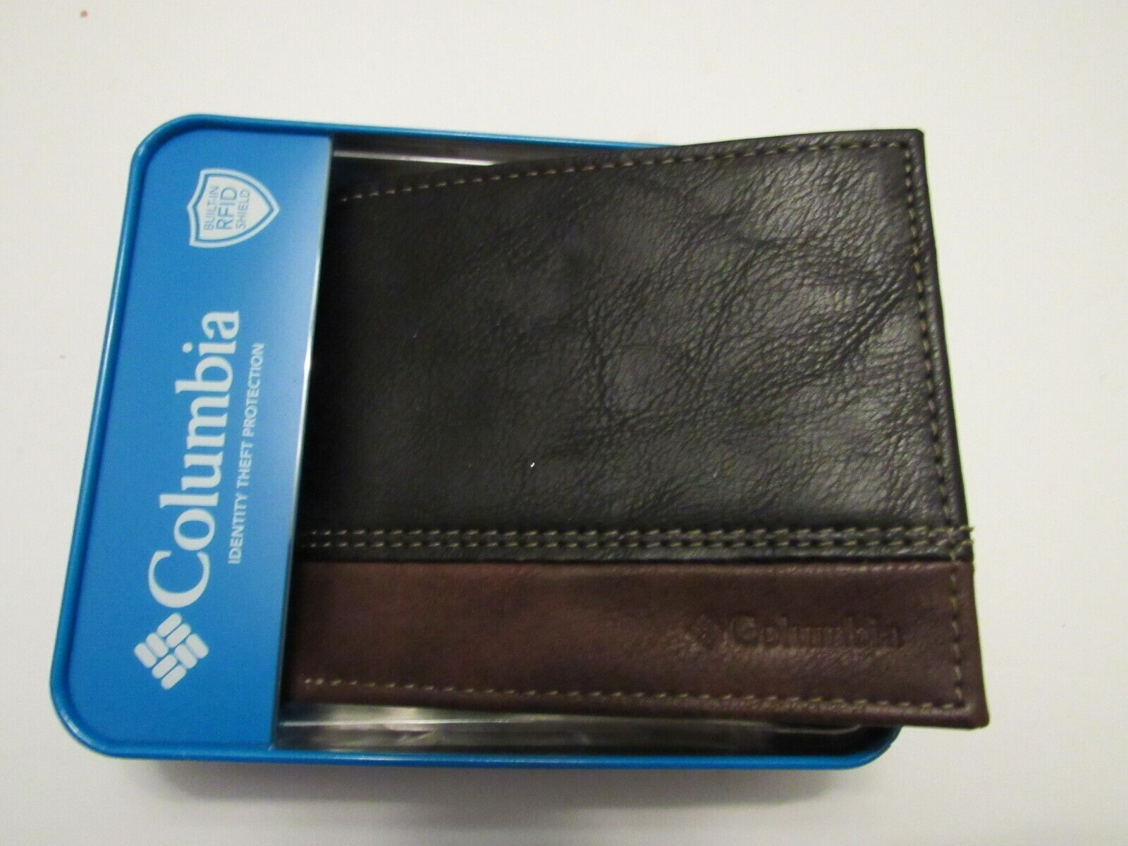 NWT Columbia black /brown color coated leather bifold RFID w