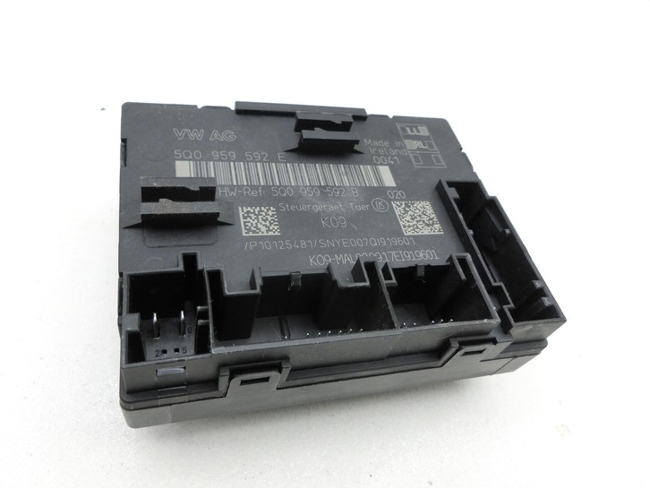 VW Passat 3G B8 14-19 Steuergerät ECU Modul Türsteuergerät Rechts Vorne VW Passat 3G B8 14-19 07.11.2017 5Q0959592E... Vorschau 2