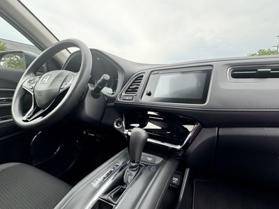 image 6 of interior