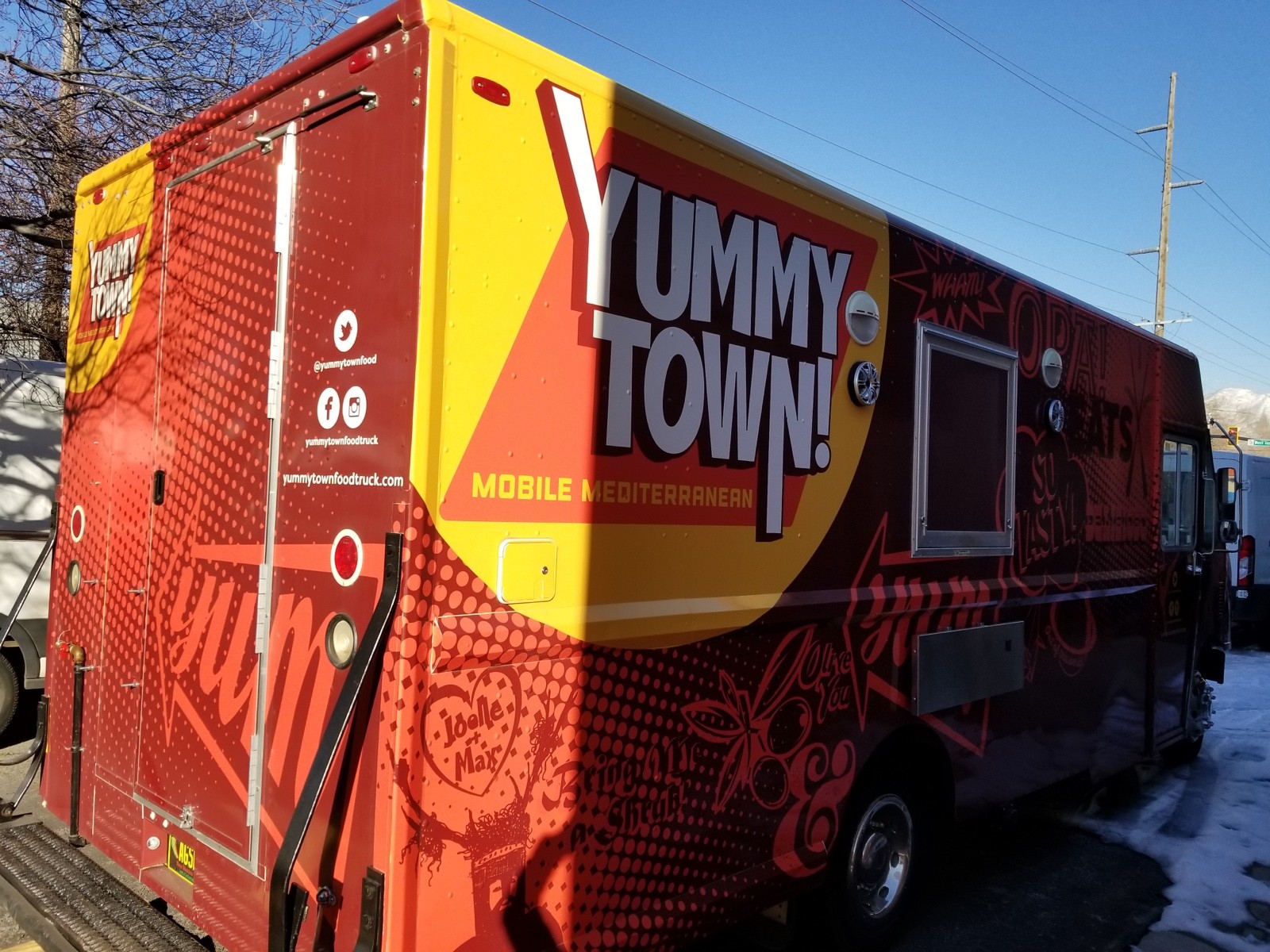 Food Truck New Build in 2017 Versatile Kitchen Setup Diesel Generator Built in