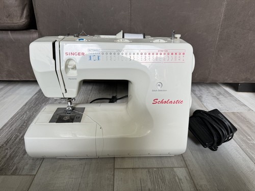 Singer Scholastic Sewing Machine 50T8 E99670 With Pedal Singer Scholastic Sewing Machine 50T8 E99670 With Pedal