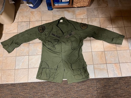 Vietnam War OD Army Slant Jungle Fatigue Jacket Small