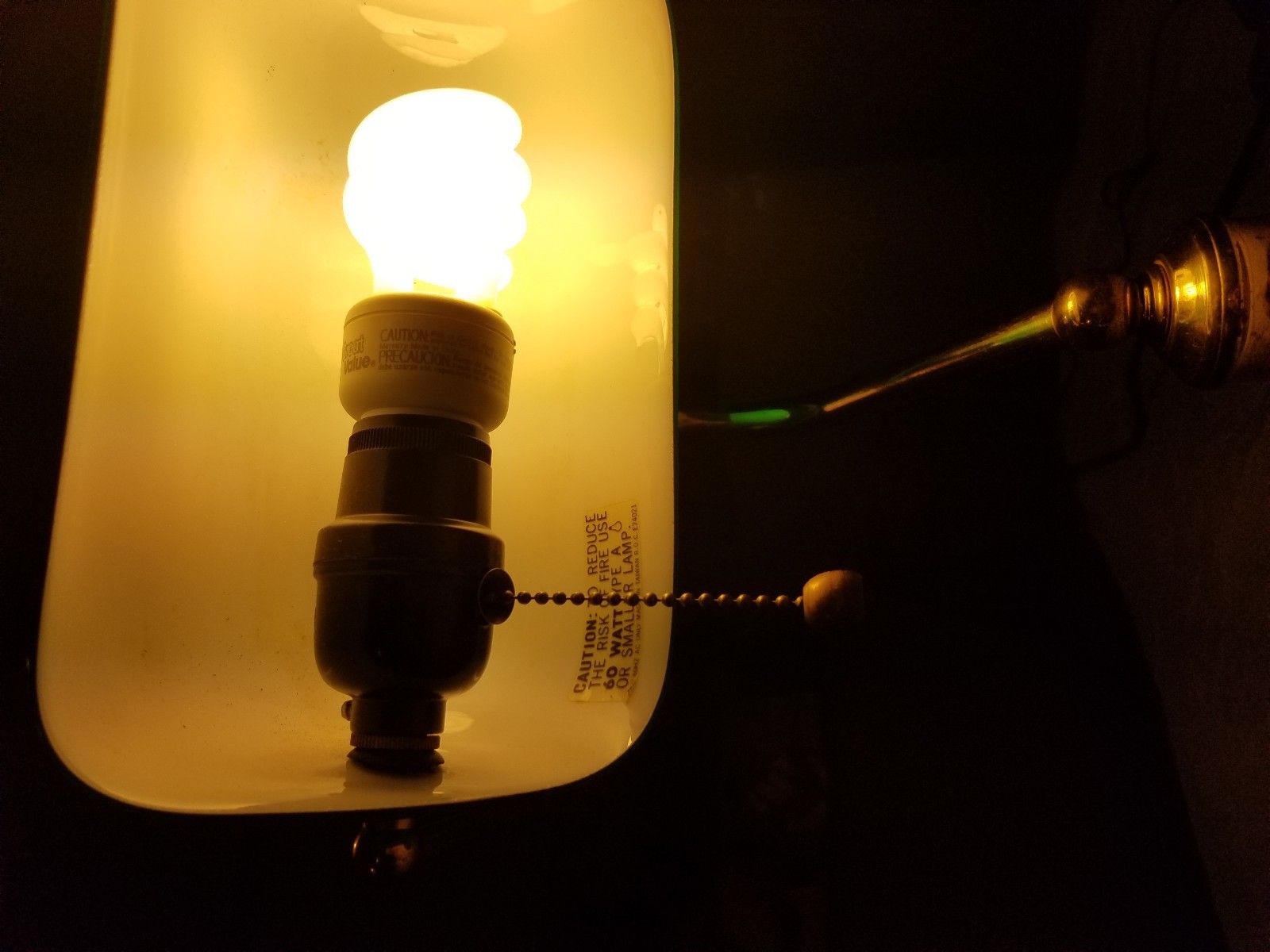 Traditional Style Bankers Desk Lamp Home Desk With Blown Green Glass Shade