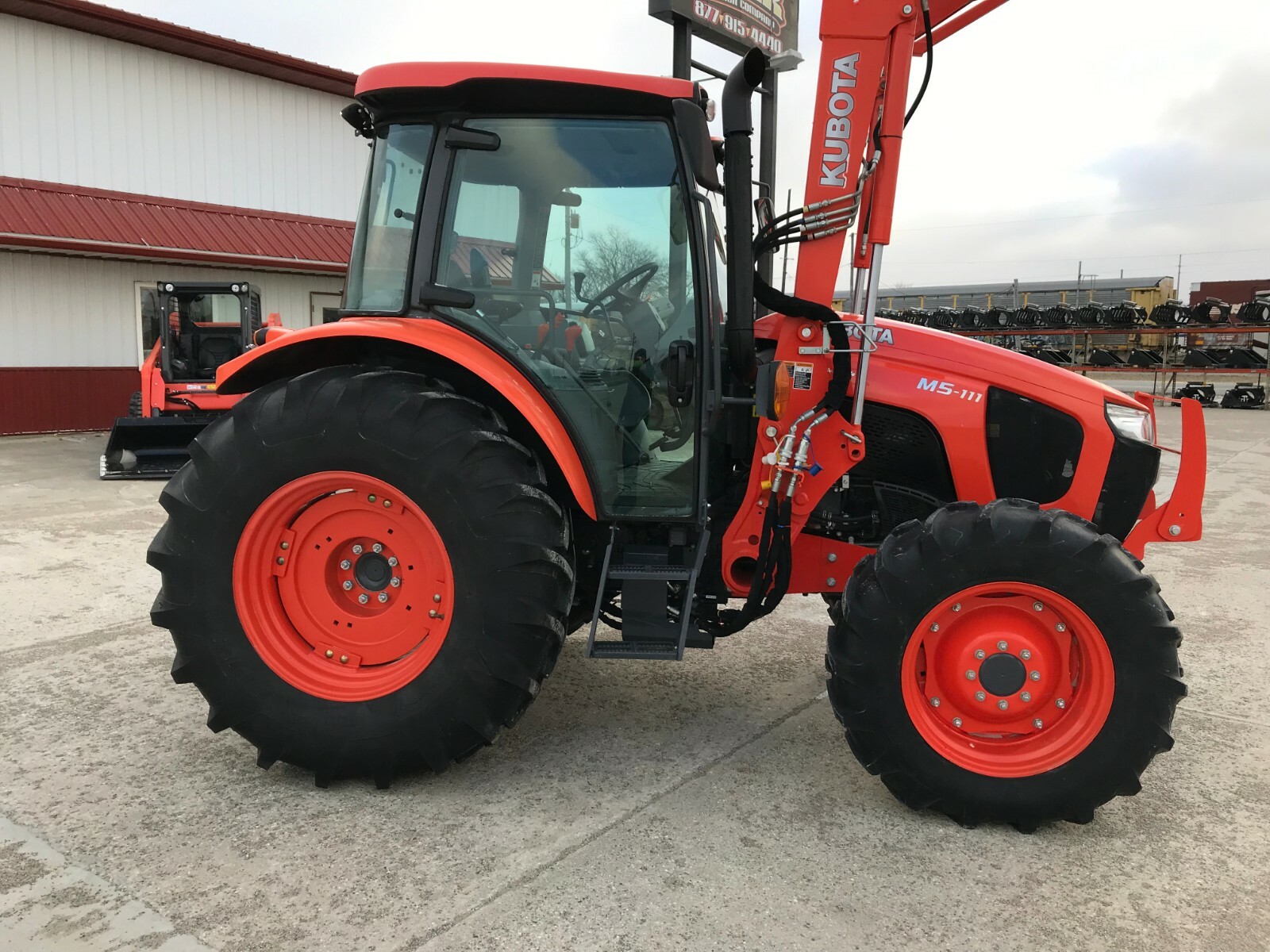 2017 KUBOTA M5-111