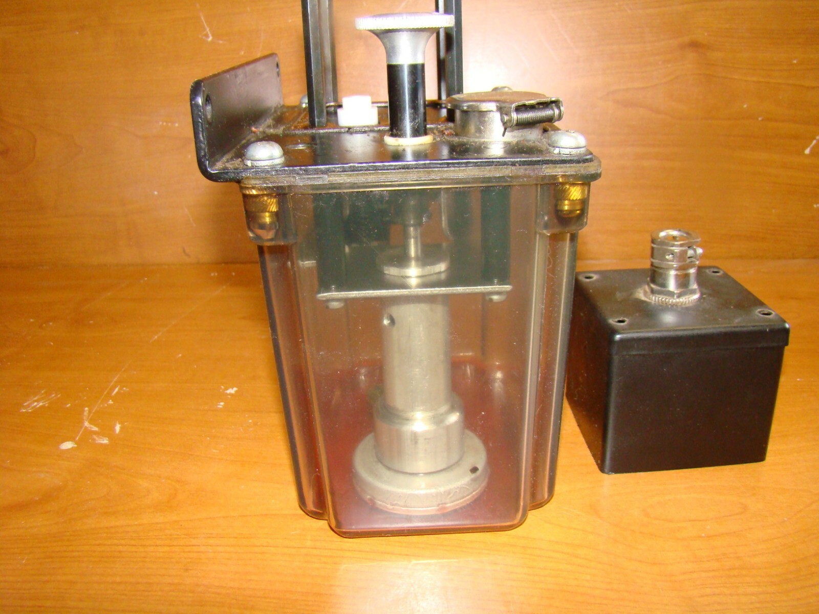 BIJUR LUBRICATION UNIT, LUBE TANK